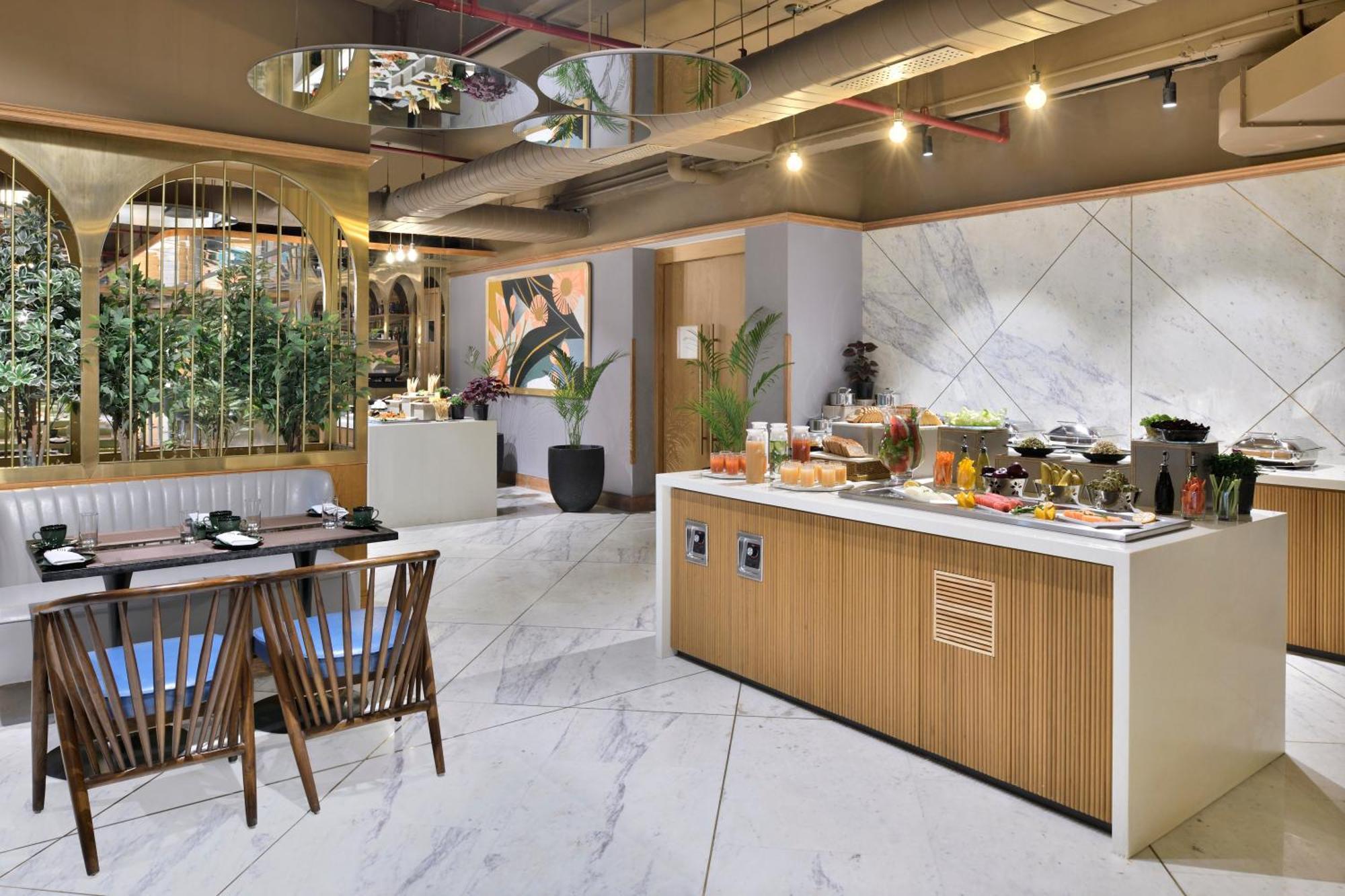 Citadines Paras Square Gurugram Гургаон Екстериор снимка