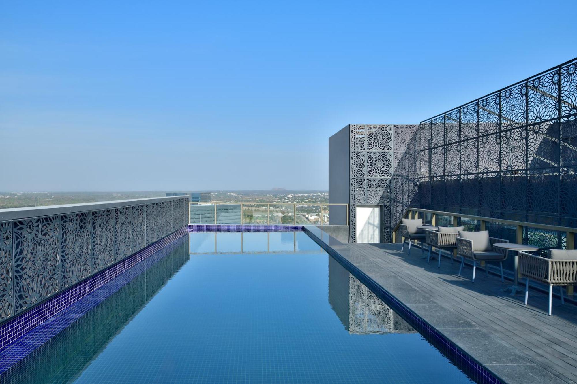 Citadines Paras Square Gurugram Гургаон Екстериор снимка